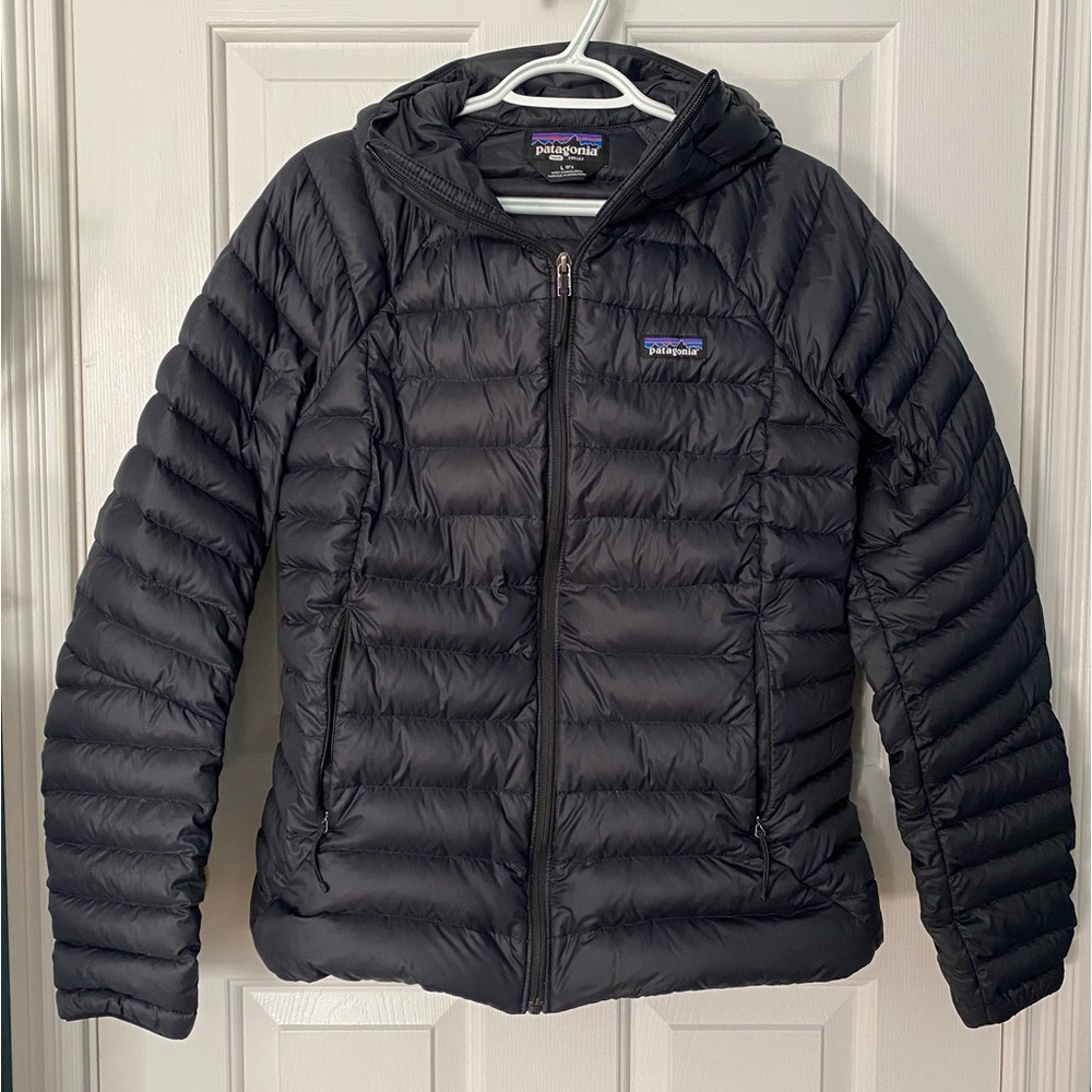 Patagonia Women’s Down Sweater Hoody, Size Large, Black